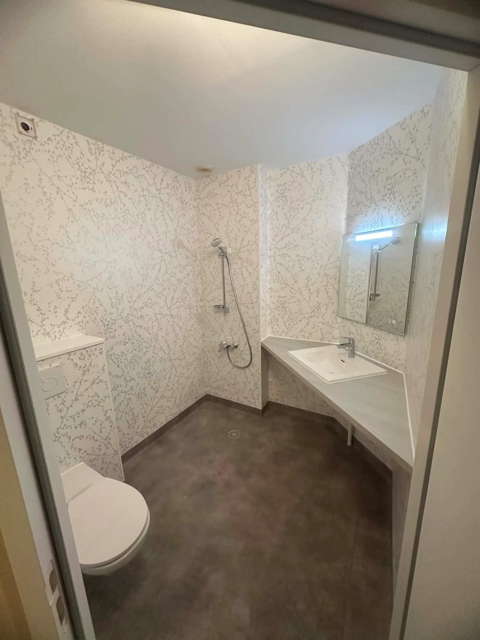 Salle de bain rénovée par L'ART RENOV